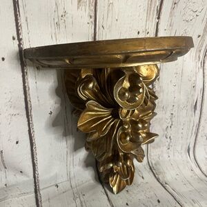Ornate Classical Acanthus Leaf Gold Tone Wall Scone Display Shelf 12.5''Tall